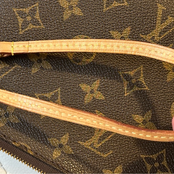 Louis Vuitton Neverfull pouch wristlet Mm/Gm - Picture 9 of 16